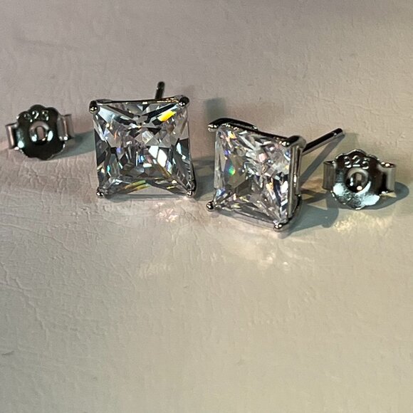 925 Silver Crystal Stud Earrings Screw Back Square Men's 7 mm with gift box - Picture 3 of 4